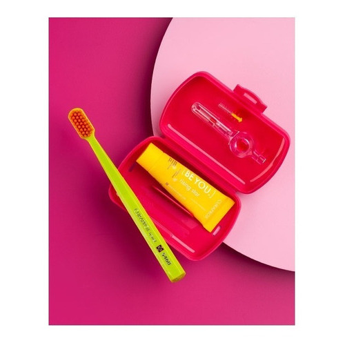 Set Dental De Viaje Curaprox Color Fucsia