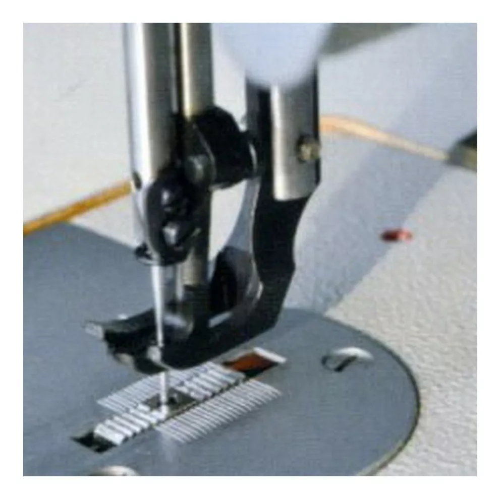 Tercera imagen para búsqueda de maquina de coser triple arrastre