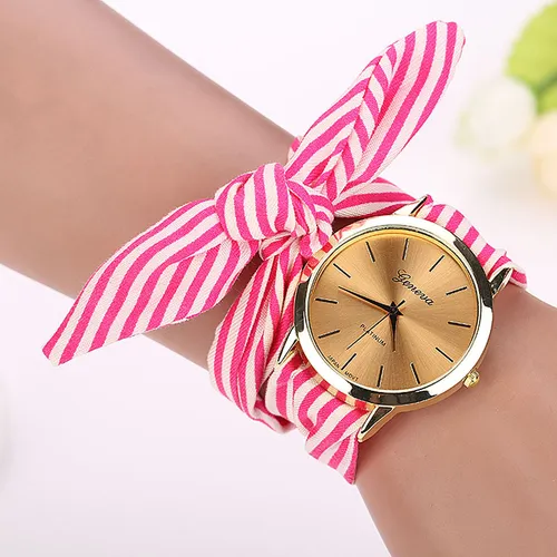 Reloj moderno para mujer sale