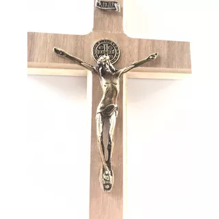 Cruz Crucifixo Parede Cristo Metal Medalha São Bento 23cm