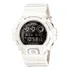 Reloj pulsera digital Casio DW-6900NB-7 con correa de resina color blanco - fondo negro