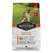 Alimento Nutrique Medium Puppy Para Perro Cachorro De Raza Mediana Sabor Pavo En Bolsa De 12 kg