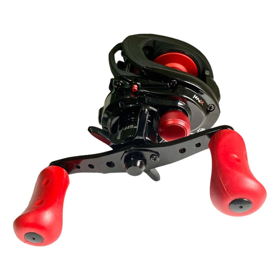 Reel rotativo Abu Garcia Baitcast MAX4 izquierdo color negro/rojo