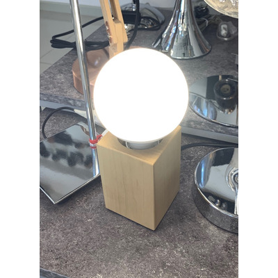 Velador Madera Vintage Taco Cuadrado Apto Led Luz Desing 