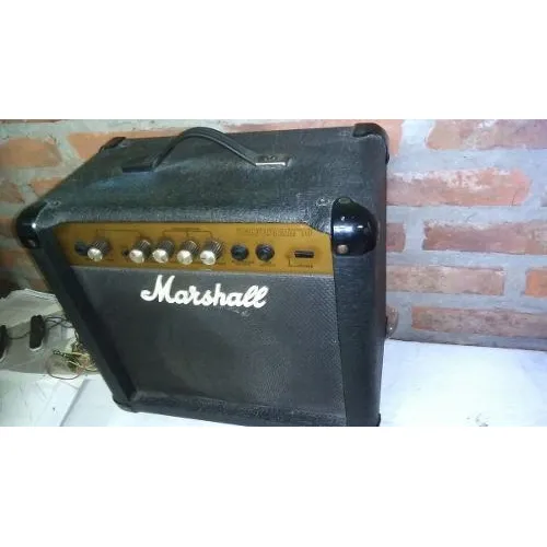 Amplificador Marshall Valvestate 8010 para guitarra de 10W