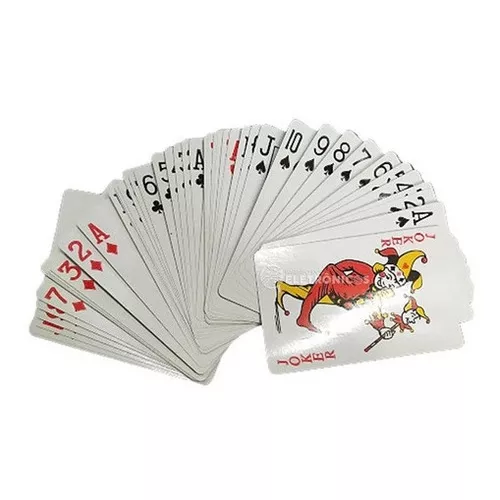 Kit Baralho Com 54 Cartas + 3 Dados Para Jogos - Compre Agora - Feira da  Madrugada SP