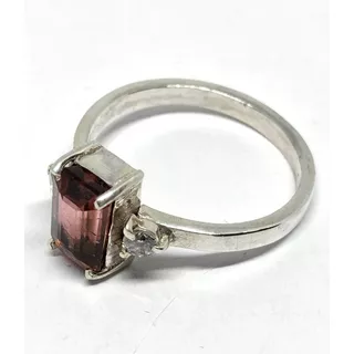 Anillo De Plata Fina Con Turmalina Rosa Oscura