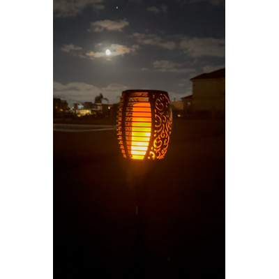 Estaca Led Solar Jardin Tipo Antorcha Llama Deco Tbcin