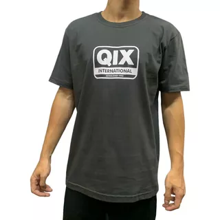 Camiseta Qix Established 1993- Chumbo