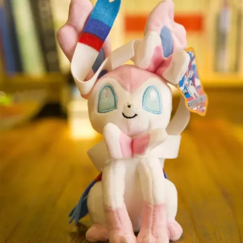 Boneco De Pelucia Sylveon Pokemon Center Pikachu Eevee Tomy