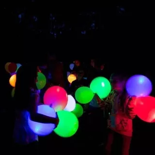 Globos Luminosos Fluo Led X 12 Brilla Con Luz Uv Cotillon