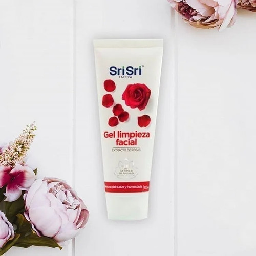 Gel De Limpieza Facial Con Extracto De Rosas Sri Sri