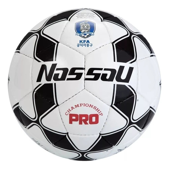Pelota Futbol Nassau Pro Championship Profesional Cosida N°5 Campo Color Blanco/Negro