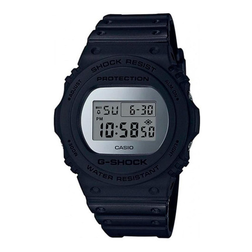 Reloj de pulsera Casio G-Shock DW-5700 de cuerpo color negro, digital, fondo plateado y gris, con correa de resina color negro, dial negro, minutero/segundero negro, bisel color negro, luz azul verde y hebilla simple