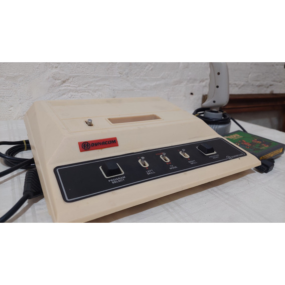 Consola Dynacom Rara De Ver Familia Atari Años 80s