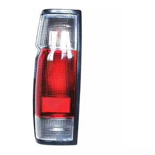 Farol Trasero De Nissan D22, Blanco Y Rojo, Derecho, C/ Grat