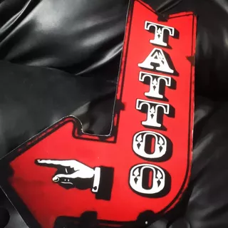 Cartel De Chapa Tattoo Forma De Flecha Apto Exterior