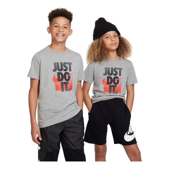 Polera Nike Sportswear Niños Gris