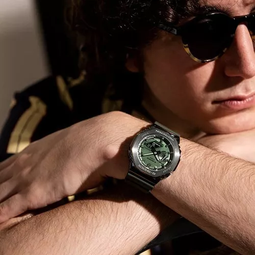 Serie GA2100: relojes de lujo para hombres con Tough Solar