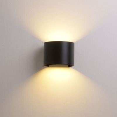 Aplique Bidireccional Moss Exterior 4w Led Calido Negro