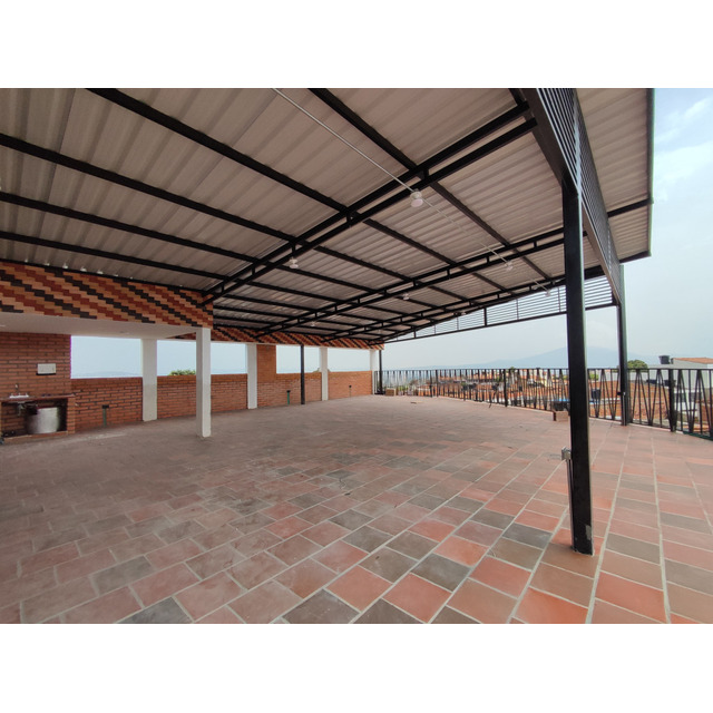 Local En Arriendo En La Libertad. Cod A27572