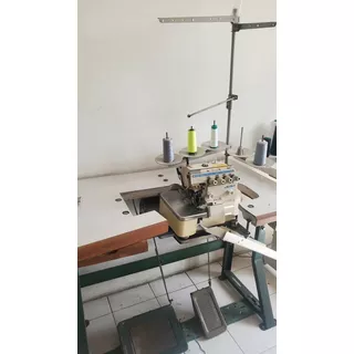 Maquina De Coser Industrial Overlock, Marca Juki