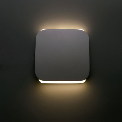 Aplique Pared Diseño Exterior Front Blanco Con Led Vk