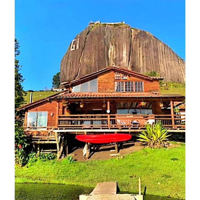 Linda Casa Finca En Venta Con Excelente Vista Y Ubicación En Guatape.