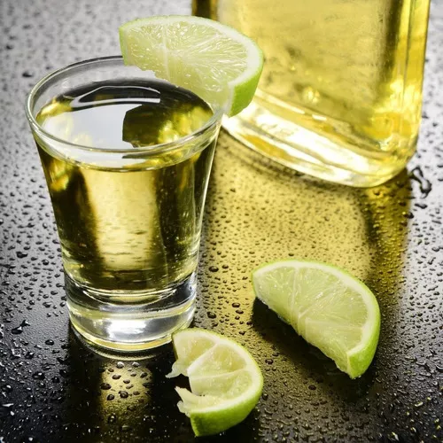 Jogo De Copos De Vidro Licor Tequila Cachaça Drink Vodka Barato 20 Ml 06  Peças - Unik Home - Copos - Magazine Luiza