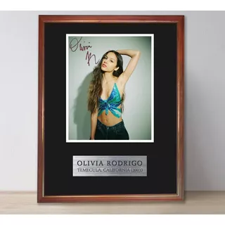 Olivia Rodrigo Foto Firmada En Cuadro Conmemorativo