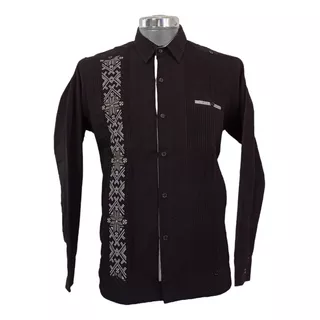 Guayabera Negra Estrella