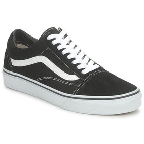 Guía para usar tus zapatillas Vans con estilo