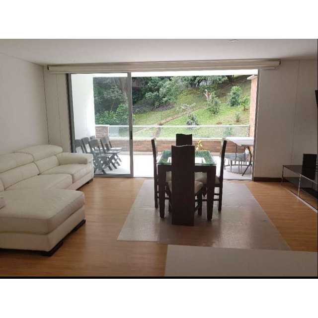 Vendo Apartamento Con Terraza En El Poblado- Los Balsos, Medellin.