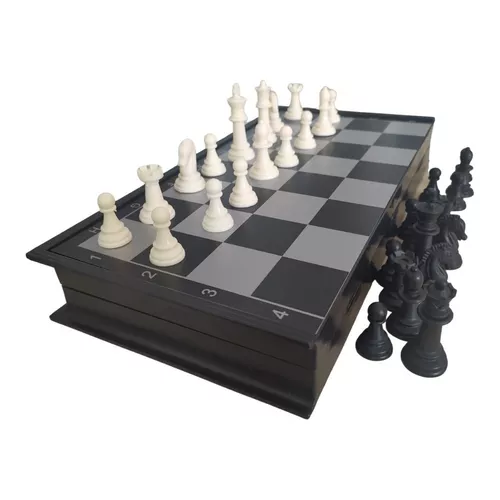 Raríssimo jogo de xadrez italiano (série limitada a 200