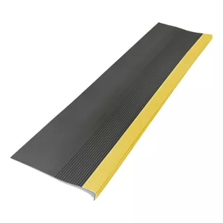 Grada De (pvc) Estriada Con Franja 120cm X 32cm X 4mm Negro