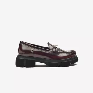 Zapato Mocasín Dama Piel Vino Alto Brillo Herraje Aretina