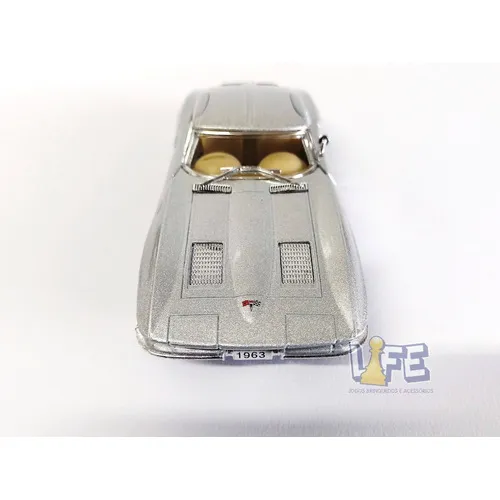 Miniatura Corvette Sting Ray 1963 Escala 1 36 Kinsmart Cor Prata