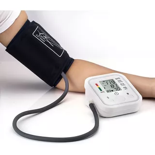 Tensiómetro Digital De Brazo Medidor Presion Arterial Pulso Color Blanco