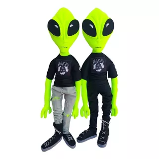 Boneco Et Verde Calça Camiseta Ventosa Parabrisa Caminhão 