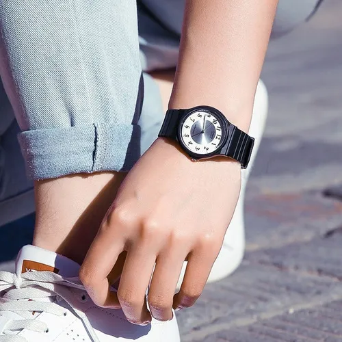 Reloj Casio Mq24 Cl sico Original Unisex 35mm Color Del Bisel