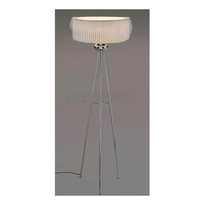 Lampara De Pie Tripode Cromo Natural Moderna Iluminacion 