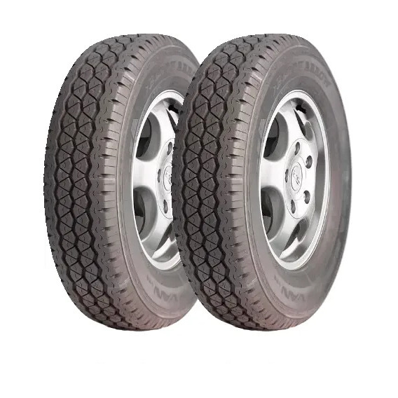 Kit de 2 llantas Blackarrow CAMION LIGERO V62 P 195R15 106/104 R