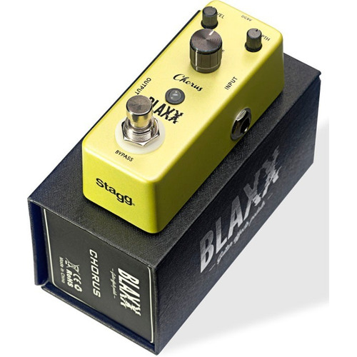 Pedal De Guitarra Mini Stagg Blaxx Bx Chorus Color Amarillo