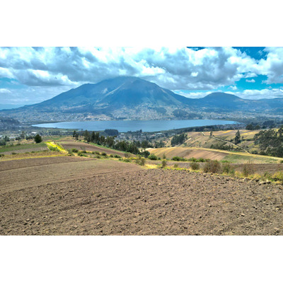 Se Vende Terreno Con Vista Panorámica Al Lago San Pablo