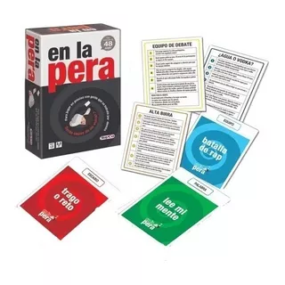 Juego De Cartas En La Pera