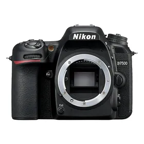Cámara Nikon D-SLR D7500 Versión Cuerpo, Formato DX, Color Negro