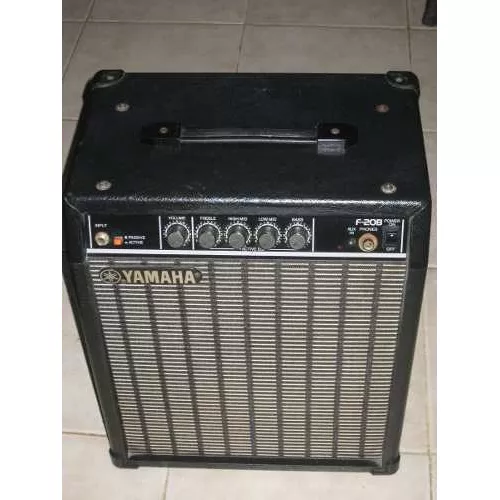 Amplificador Yamaha F-20B para bajo de 20W