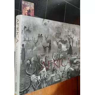 África - Sebastião Salgado - Autografado