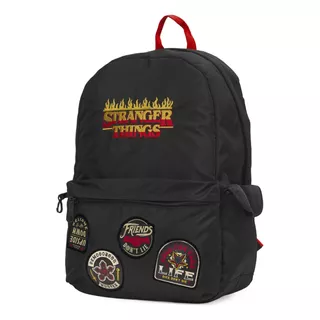 Mochila Mooving De Espalda Reforzada Stranger Things Diseño De La Tela Negro Con Parches