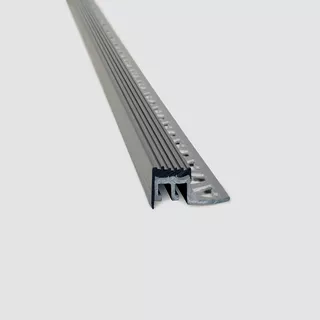 Perfil De Aluminio Protector De Escalon De Borde Tira 2.5mts